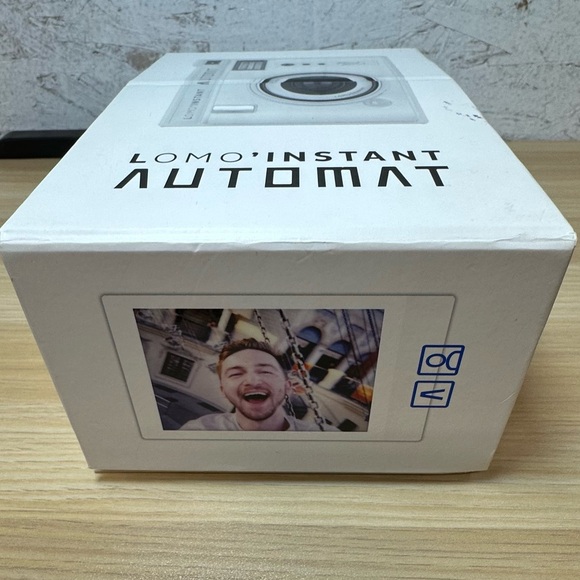 Lomography lomo instant Camera with film and accessories NIB - Picture 12 of 12